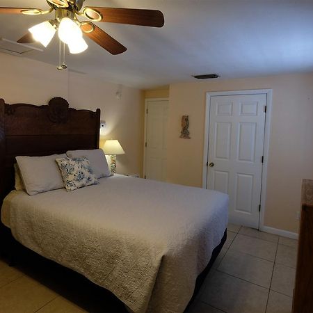 Seahorse Cottages - Adults Only Sanibel Extérieur photo
