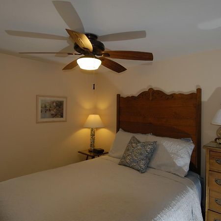 Seahorse Cottages - Adults Only Sanibel Extérieur photo