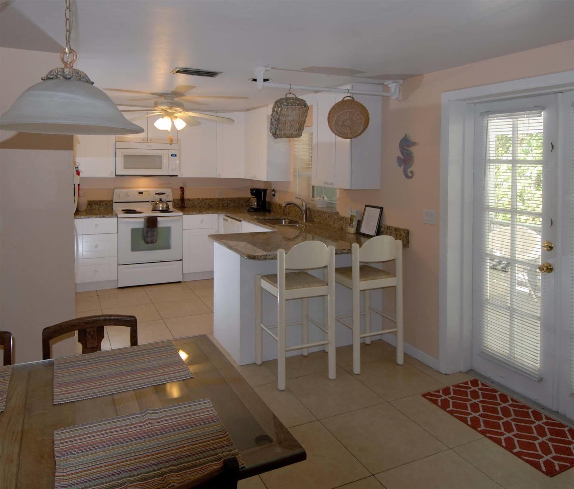 Seahorse Cottages - Adults Only Sanibel Extérieur photo